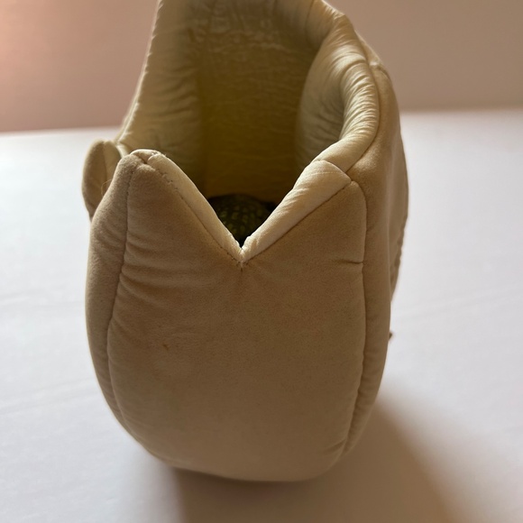 Dinosaur Egg Hand Puppet Folkmanis - Picture 8 of 8